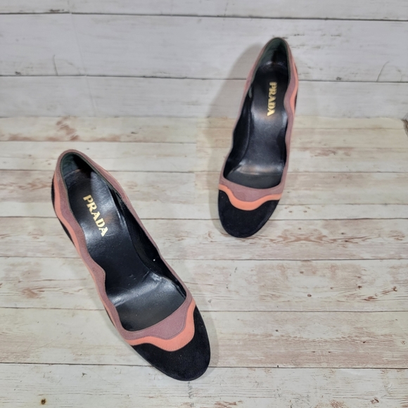 Prada suede scalloped pumps - Picture 8 of 13